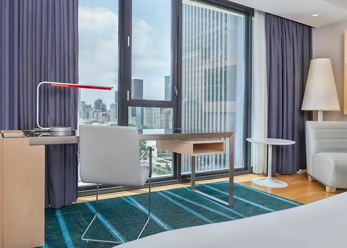 Radisson Blu Aqua Hotel, Chicago